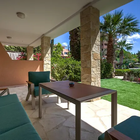 Aphrodite Gardens - Pool View Garden *